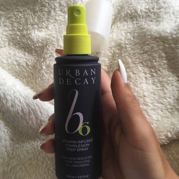 Urban Decay vitamin infused complexion prep spray - Picture 3 of 4