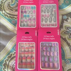 Lot of 4 press on nail sets
