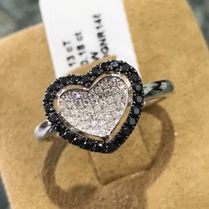 .31CT DIAMOND 14KT WHITE GOLD 3D DOUBLE HEART RING