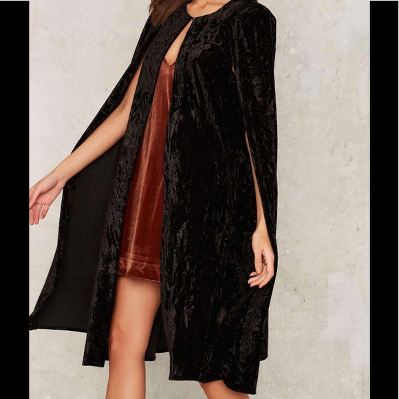 🆕💗 #22 don't fear the reaper velvet cape - Picture 2 of 8