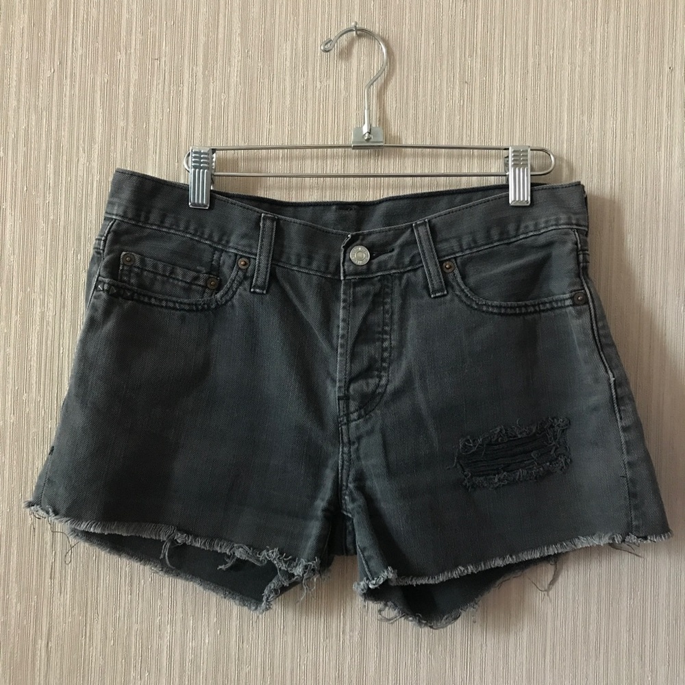 Black Levi's Cutoff Shorts 27/28 (Urban Renewal)