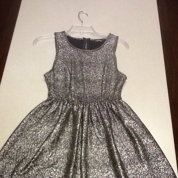 🎉HP 🎉❤️Super cute glittery dress❤️ - Picture 2 of 4