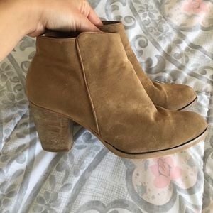 Tan booties 💥$20 for a couple hours only 💥