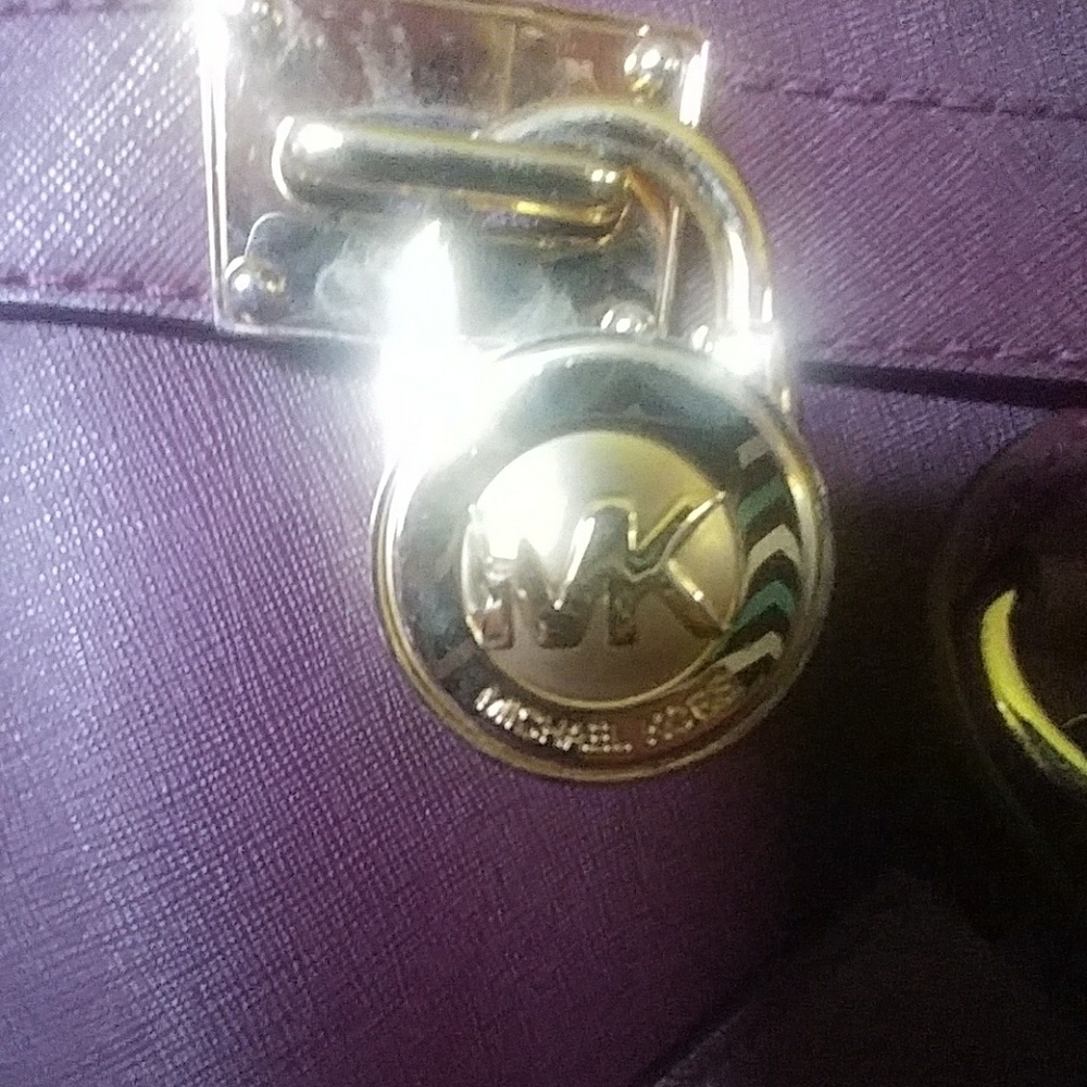 Michael Kors Hamilton Tote & Wallet - Picture 2 of 8