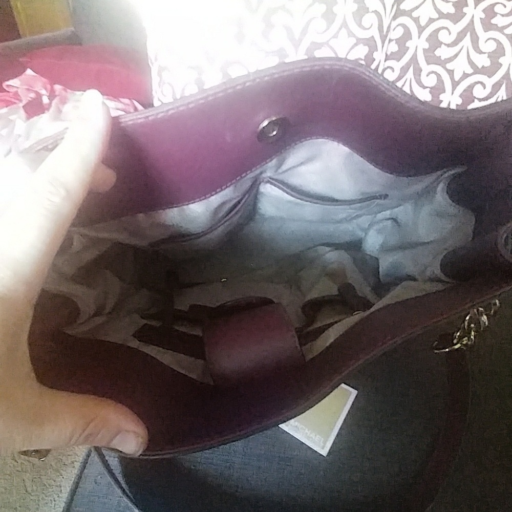 Michael Kors Hamilton Tote & Wallet - Picture 4 of 8