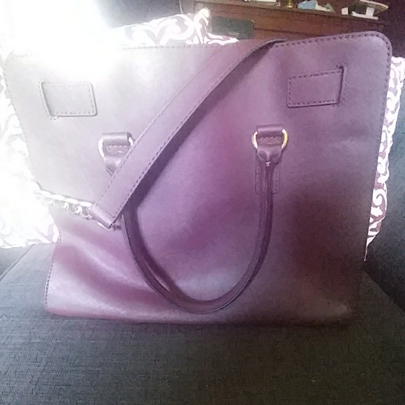 Michael Kors Hamilton Tote & Wallet - Picture 3 of 8