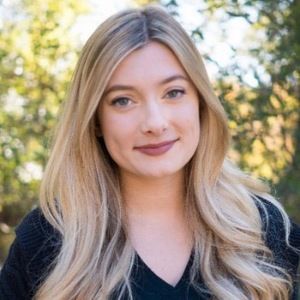 Meet your Posher, Chloe