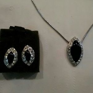 Elegant necklace and earring set.