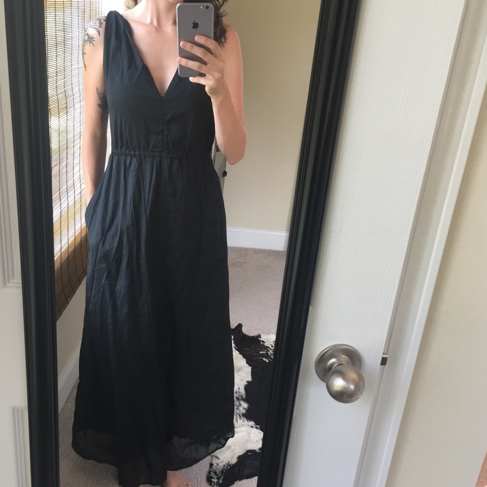 Black Gap maxi dress