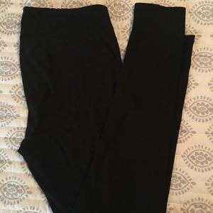 TC SOLID BLACK LULAROE LEGGINGS!