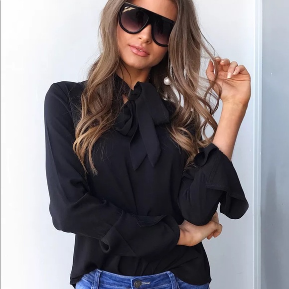 🔥Last 1 -Sale🌸Blush Bell Sleeve Pussy Bow Blouse - Picture 2 of 5