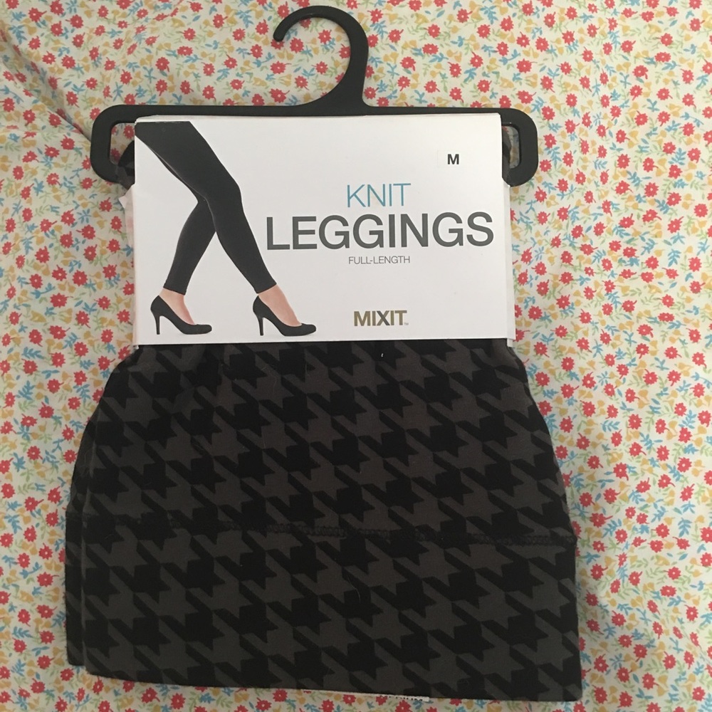 Houndstooth Leggings NWT