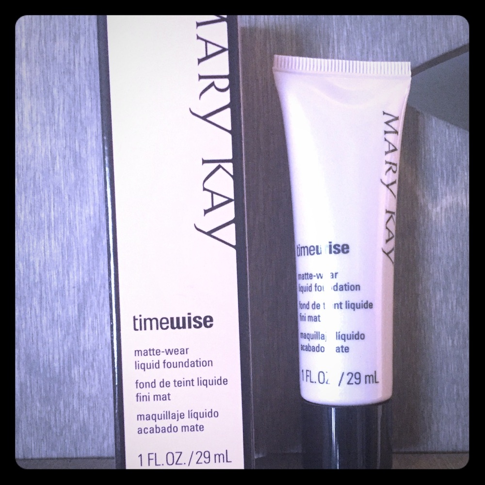 🎀Matte-Wear Liquid Foundation