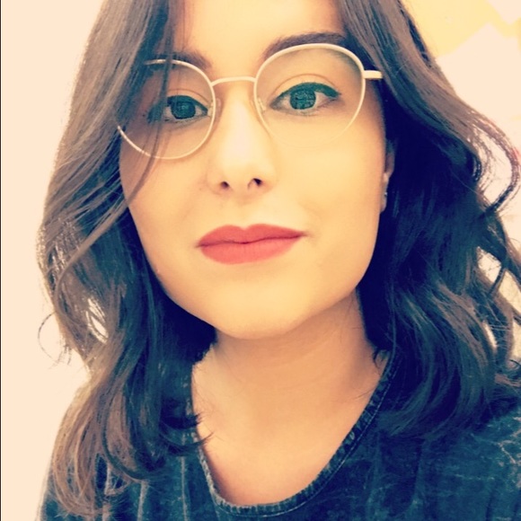 Meet your Posher, Natalie - Picture 2 of 2