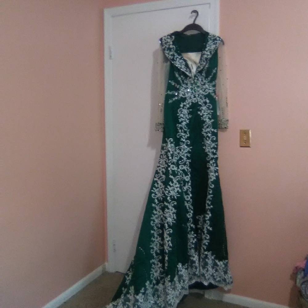 Green evning dress