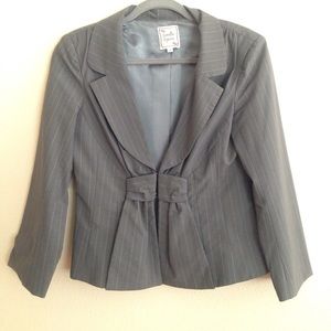 Nanette Lepore Gray pinstriped blazer size 8