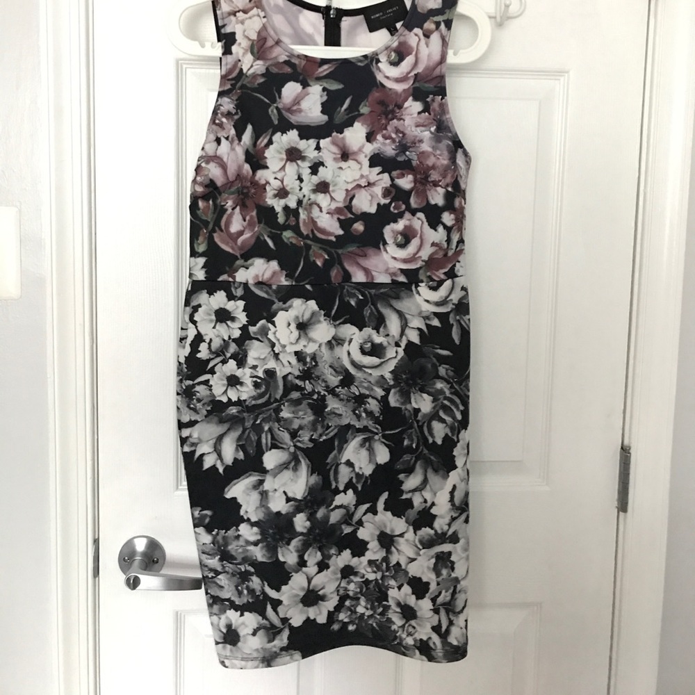 Color Contrast Floral BodyCon Dress