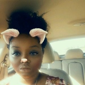 Meet your Posher, Manysha