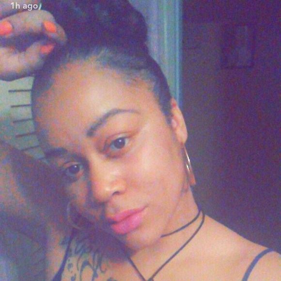 Meet your Posher, Della - Picture 1 of 1