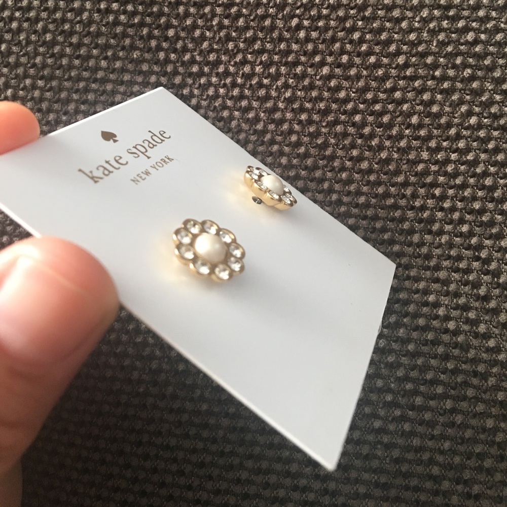 Kate Spade Pearl Flower Earring - Picture 2 of 5