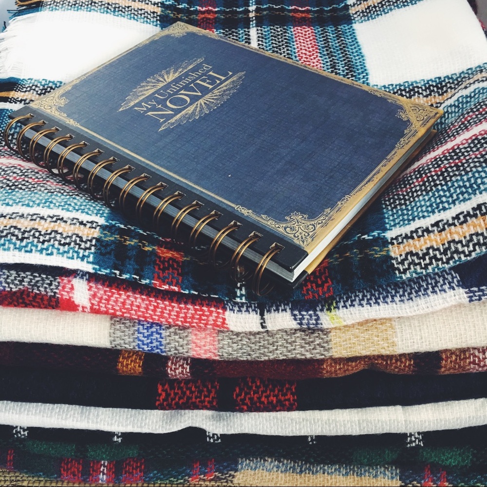 🆕Isla Gray & Cream Striped Blanket Scarf - Picture 7 of 8