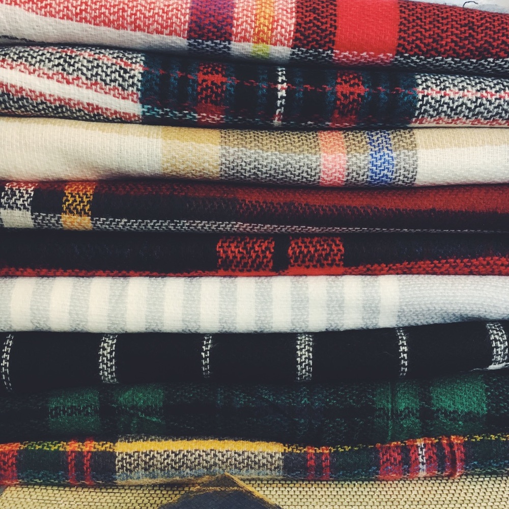 🆕Isla Gray & Cream Striped Blanket Scarf - Picture 8 of 8