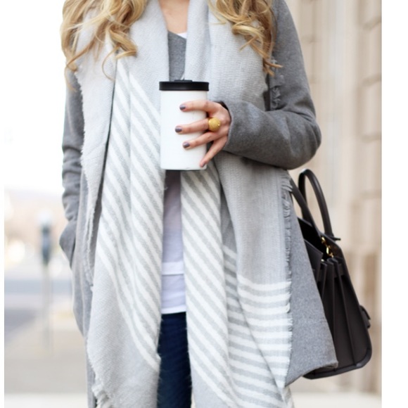 🆕Isla Gray & Cream Striped Blanket Scarf - Picture 4 of 8