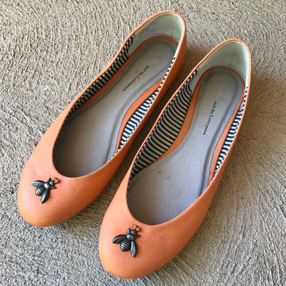 Anthropologie Shoes - Deleting⚡️Anthropologie pilcro bee charm flats