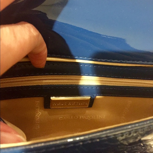 Carlo Pazolini blue patent clutch purse w dust bag - Picture 3 of 6