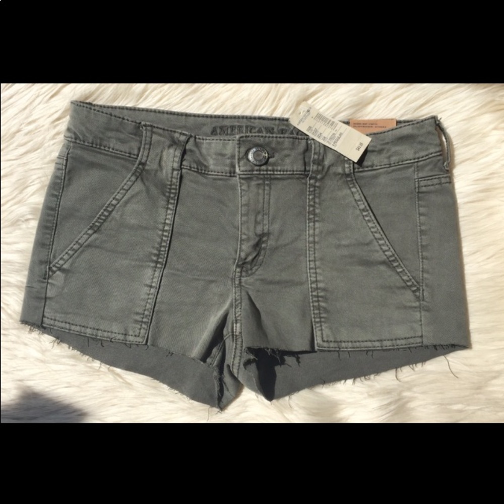 American Eagle cargo khaki cut off shortie shorts