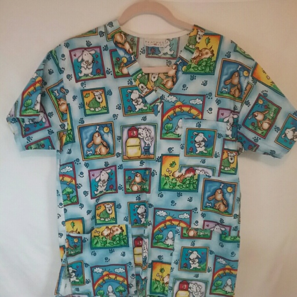 Peaches puppy dog nursing scrub top sz medium