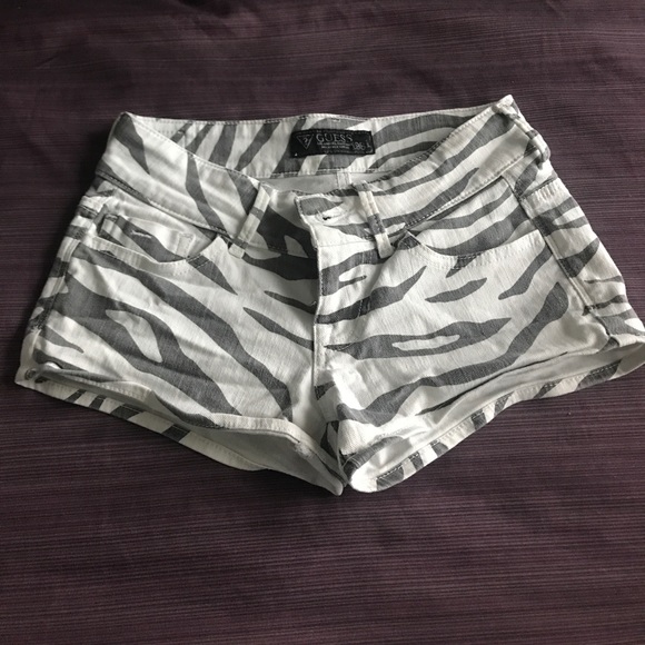 Short - GUESS - Picture 1 of 1