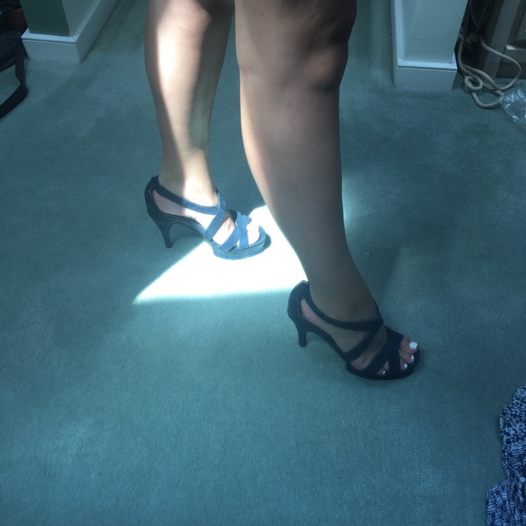 BCBG suede platform heels - Picture 6 of 7