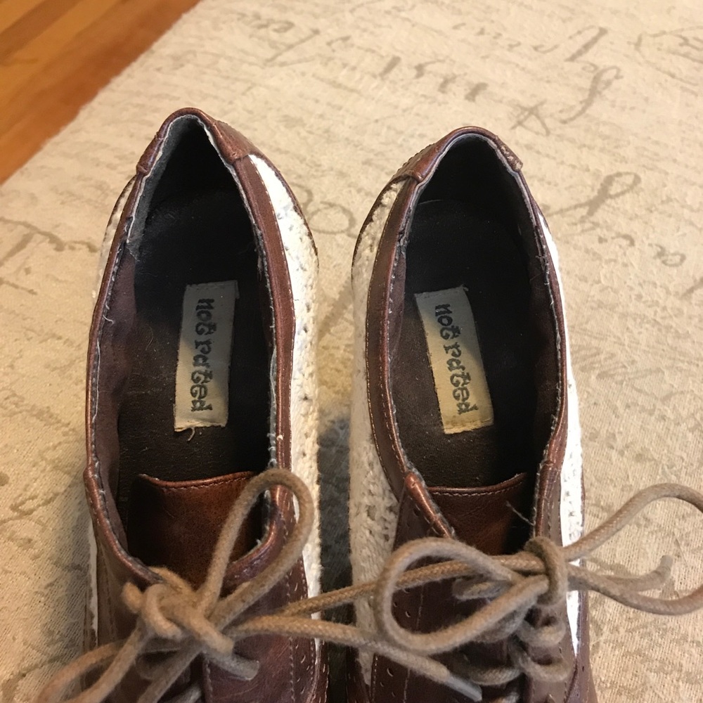 Lace-Side Booties - Picture 4 of 4