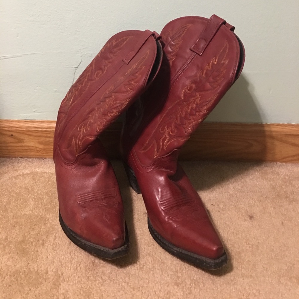 ON HOLD * Laredo cowboy boots