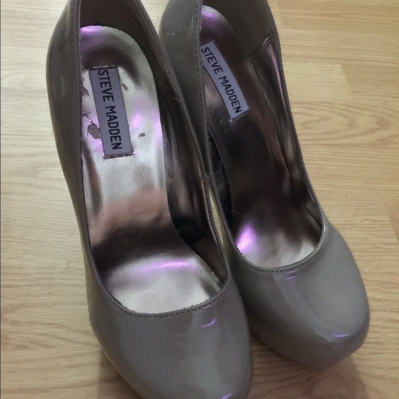 Custom painted Steve Madden heels - Picture 2 of 3