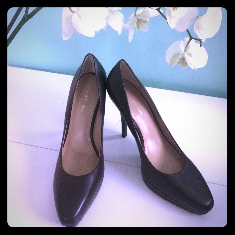 Mint Condition Via Spiga Heels