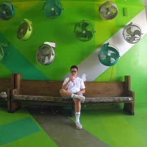 Meet your Posher, Simon