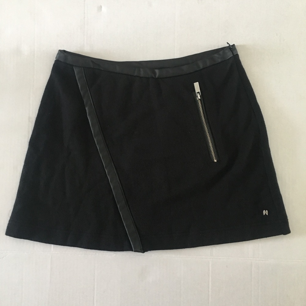 $50 Victoria's Secret SKIRT W/ TAGS, SIZE XS NWT
