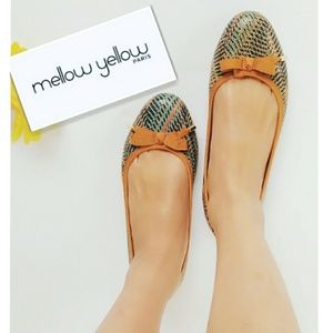 Mellow Yellow Sahariene Glitter Bow Ballet Flats