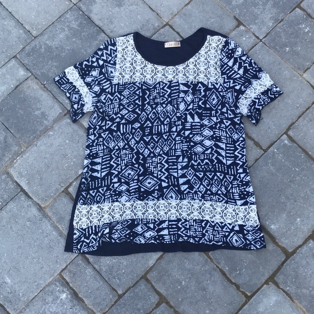 Women's beautiful medium top