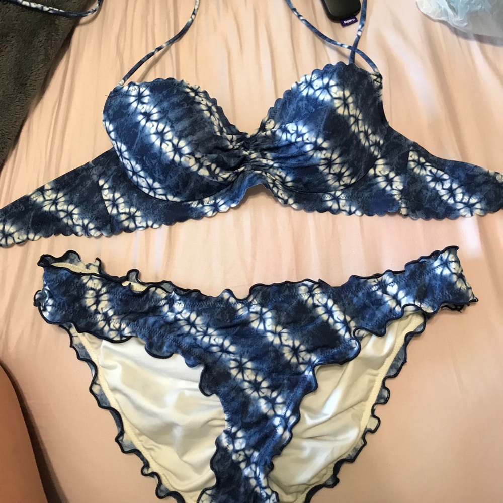 Swimming suit