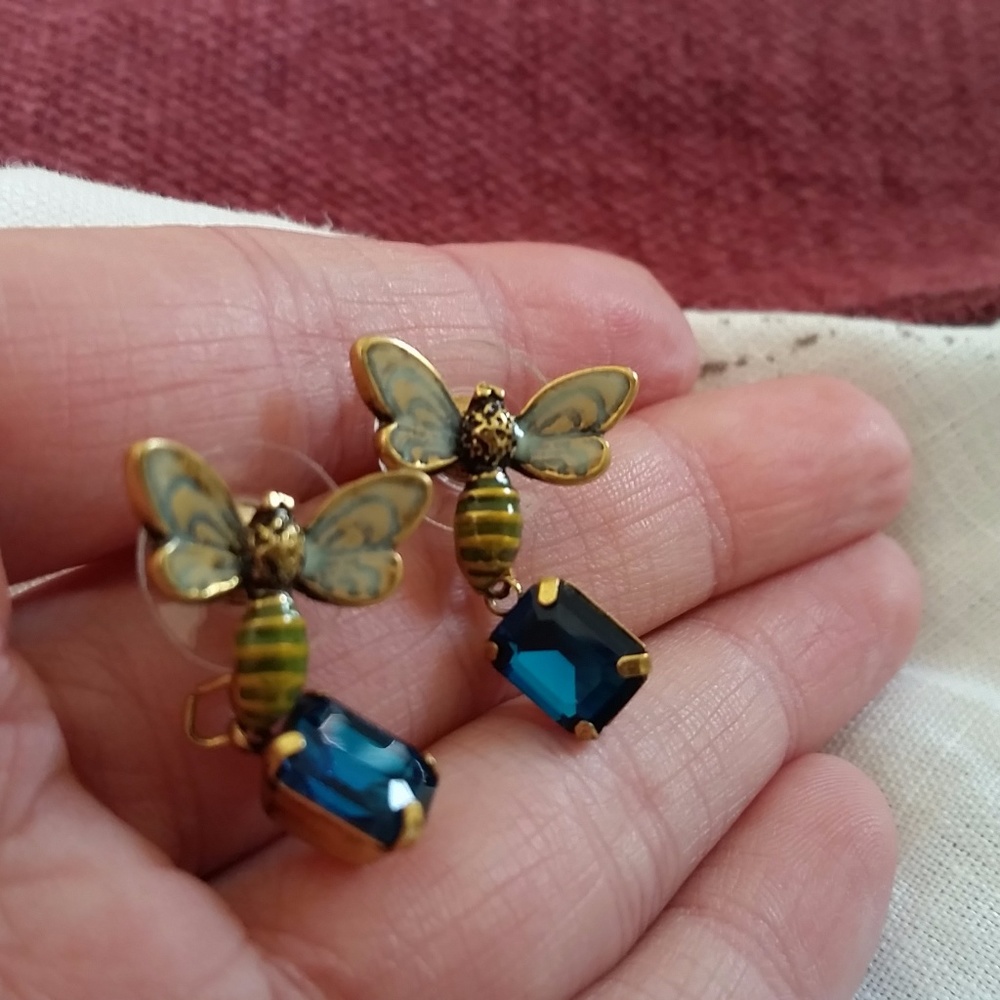 Insect Dangle Earrings - Picture 2 of 5