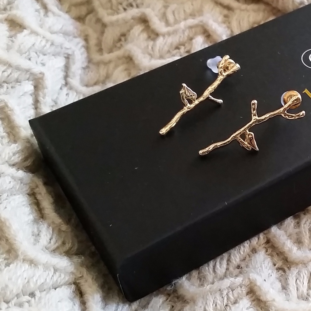 Golden Branches and Green Stud Earring Set - Picture 8 of 8