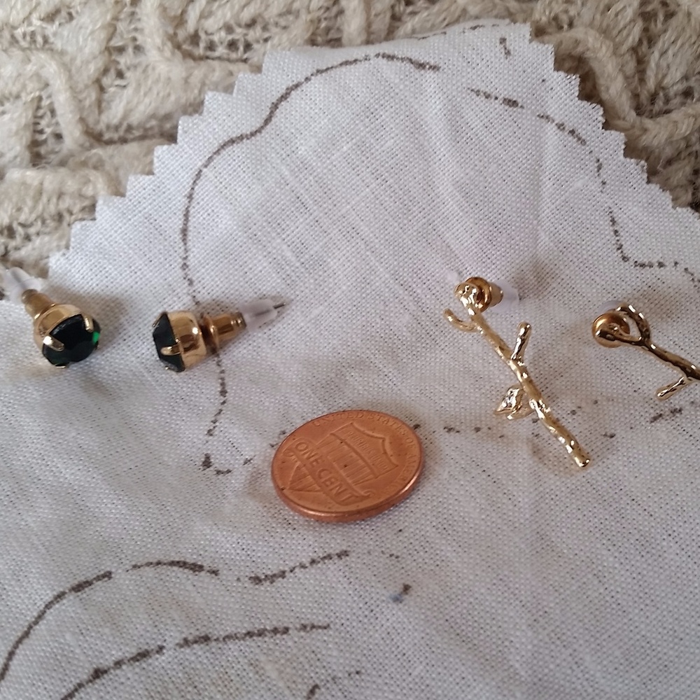 Golden Branches and Green Stud Earring Set - Picture 7 of 8