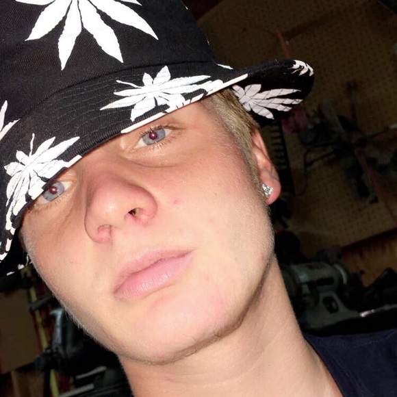 Meet your Posher, Adam - Picture 1 of 1