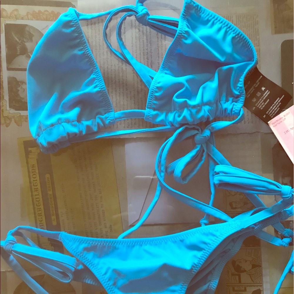 Leg avenue bikini