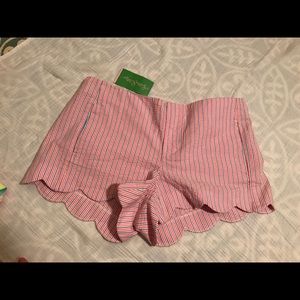 Seersucker Lilly scalloped shorts NWT
