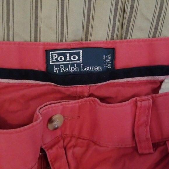 Shorts - Picture 2 of 3