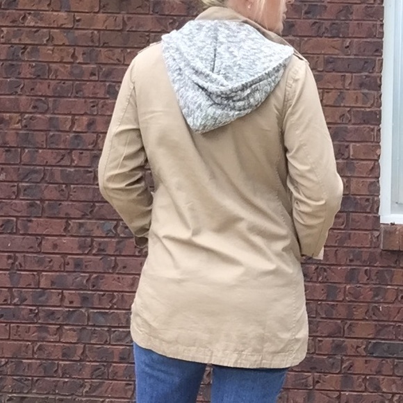 Hooded Utility Jacket - Picture 7 of 7